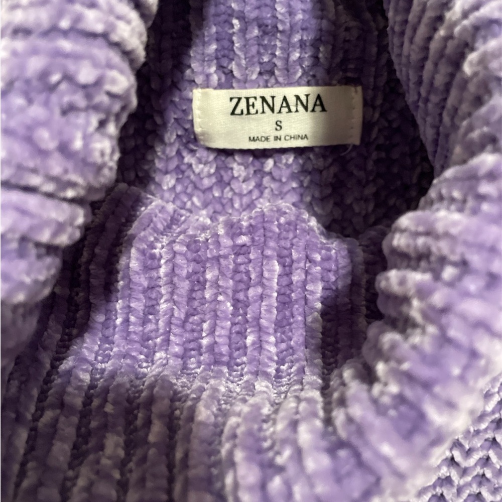 Purple Women’s Juniors Sweater Turtlenecks loosefitting - Picture 3 of 6